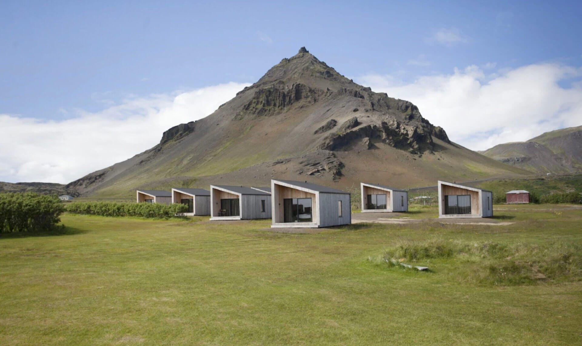 Slovenien sanger Taktil sans Top 15 Unique Places to Stay in Iceland: Cool Hotels + Lodging