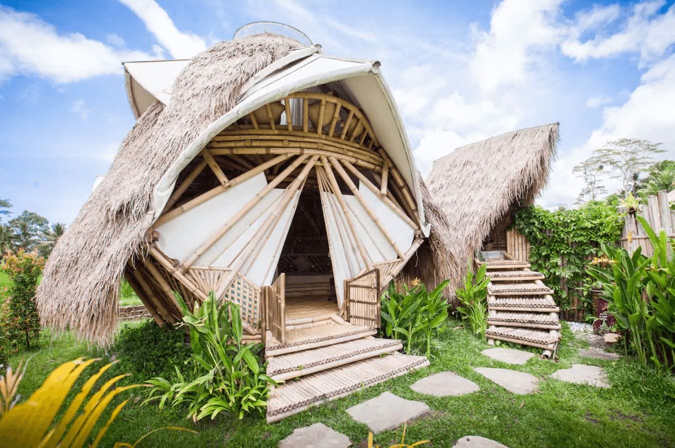 13-bali-bamboo-house-hotels-and-villas-for-a-perfect-eco-getaway